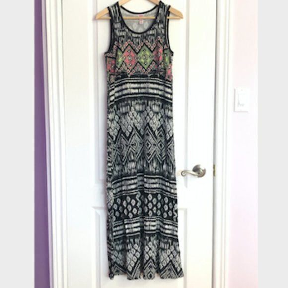 Sleeveless Maxi Dress - Picture 1 of 2